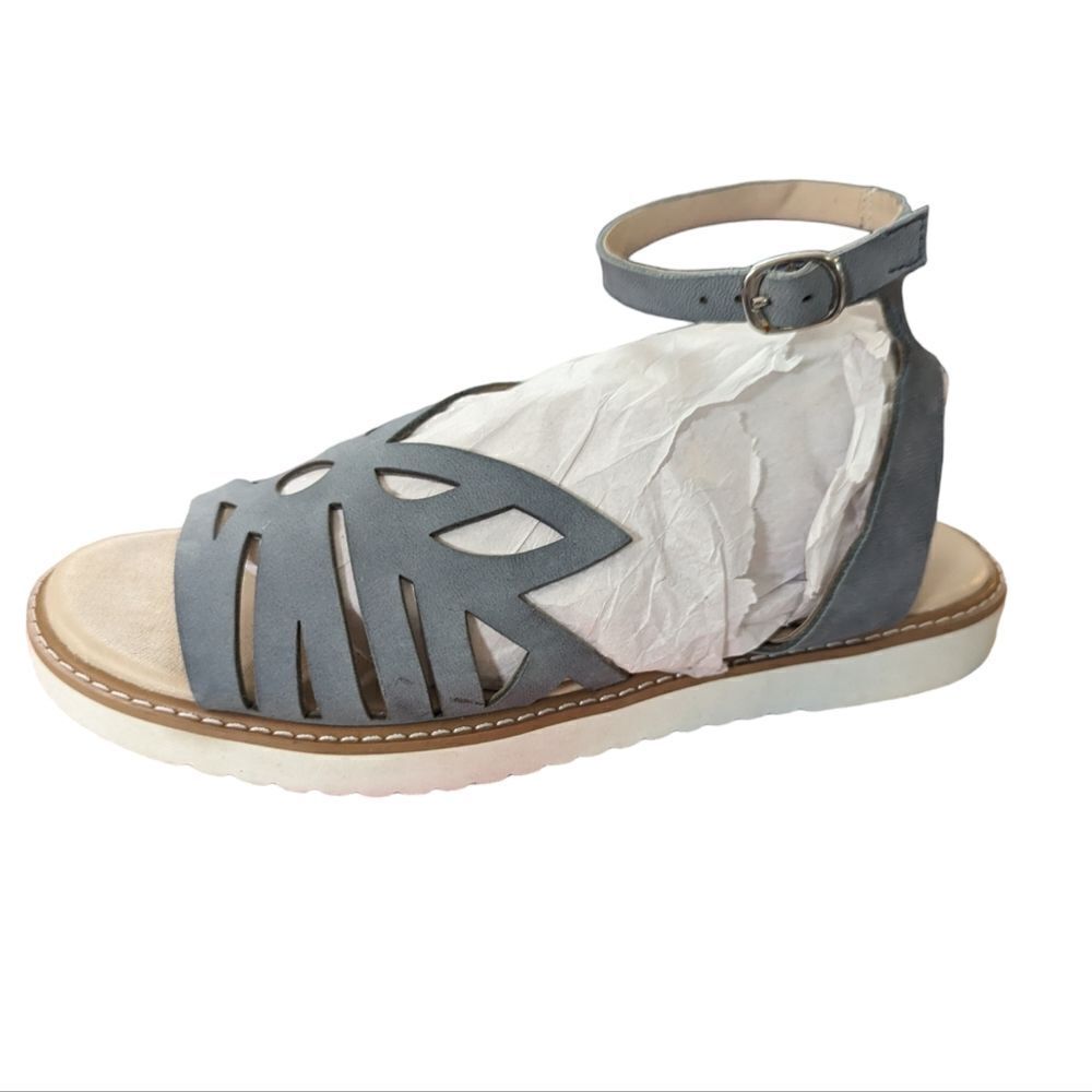 Seychelles Catnip blue cutout sandals size 7.5